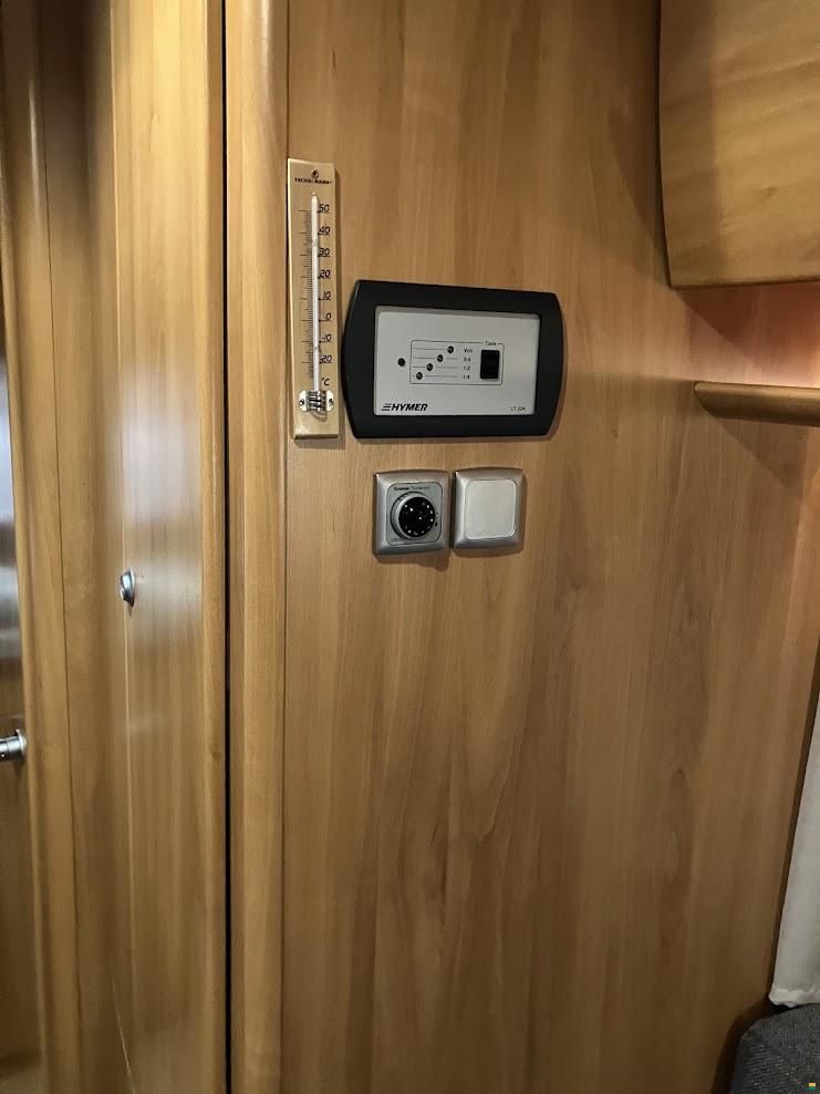 Hymer Eriba-Nova 390