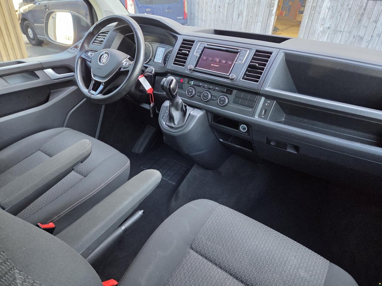 Volkswagen T6 Beach