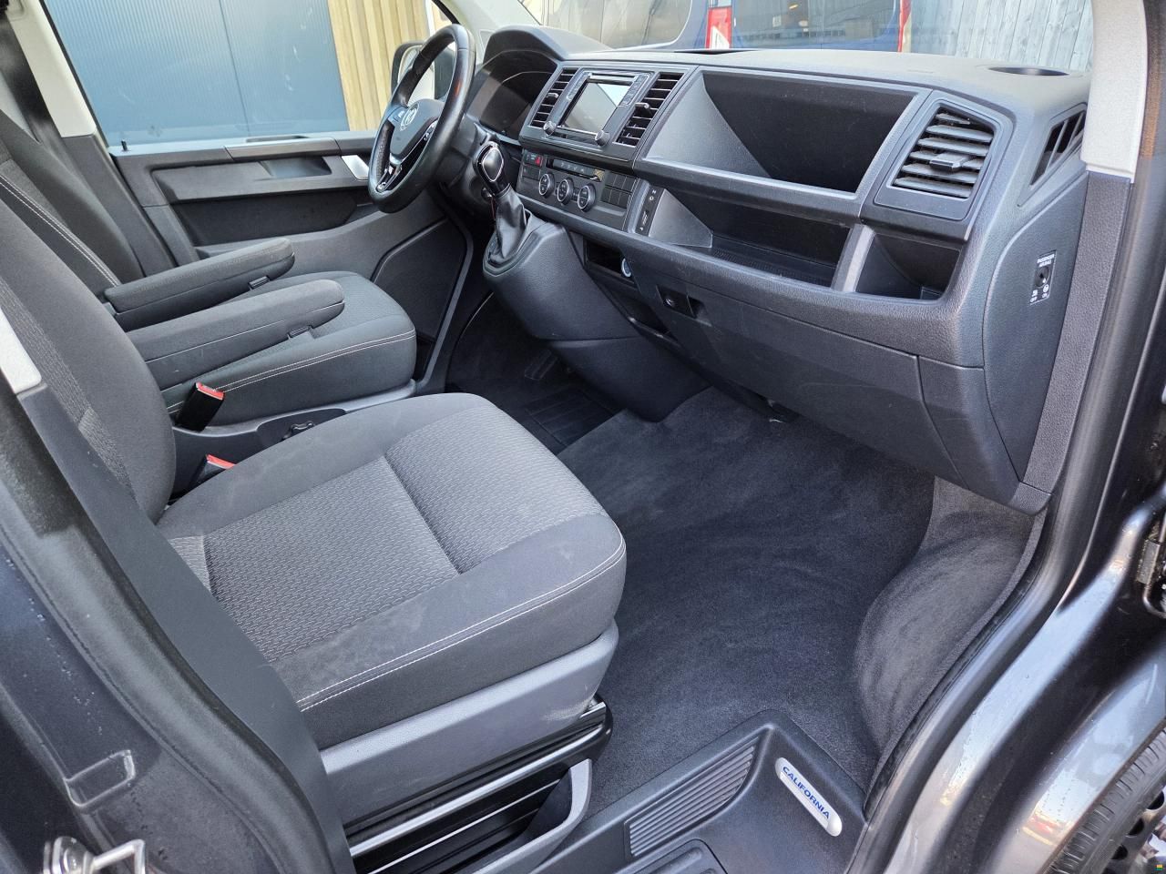 Volkswagen T6 Beach
