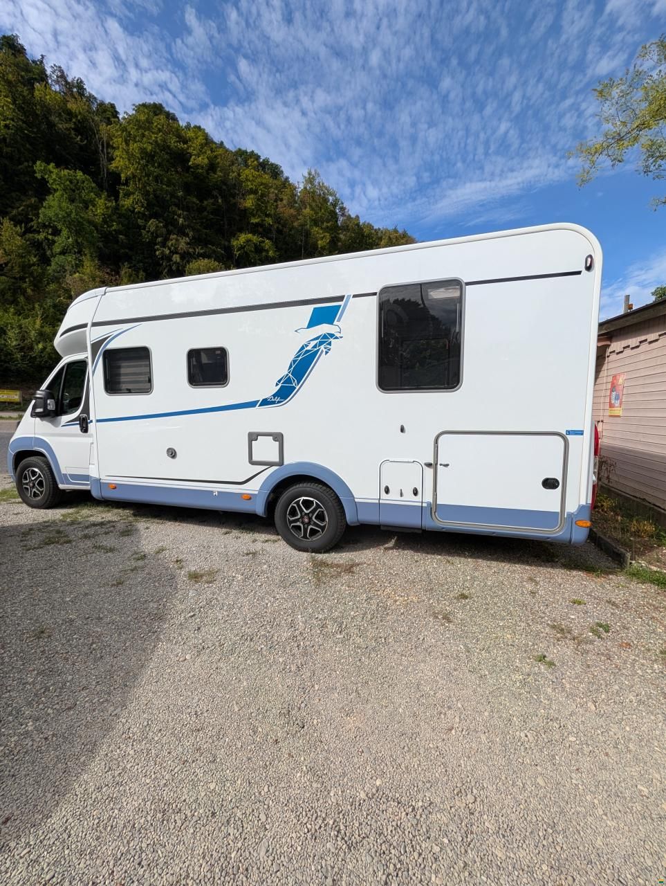 B&uuml;rstner Delfin T/IT 736 Riva Loft