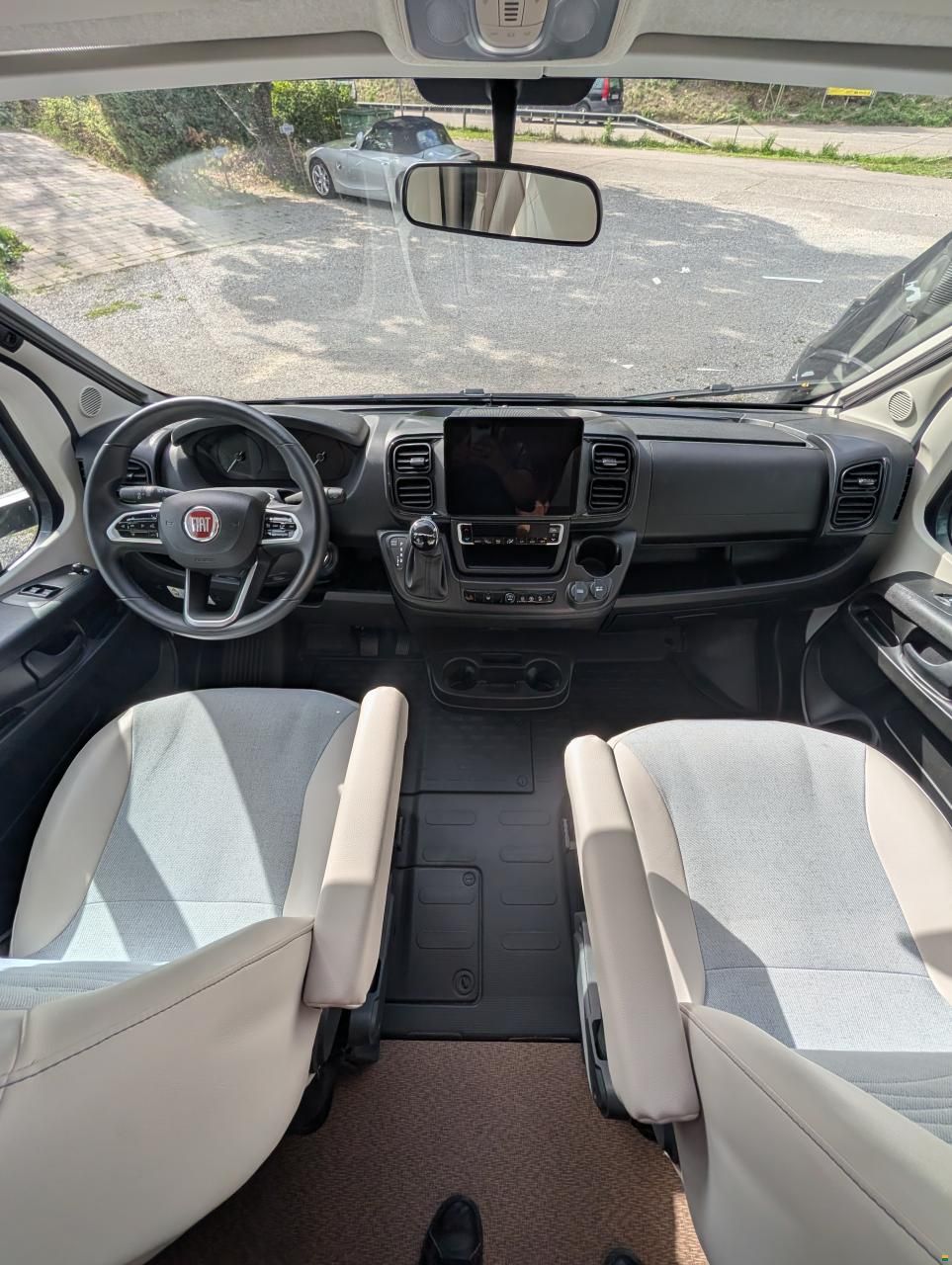B&uuml;rstner Delfin T/IT 736 Riva Loft
