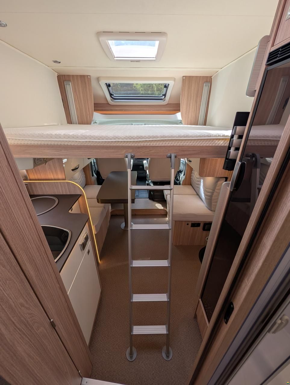 B&uuml;rstner Delfin T/IT 736 Riva Loft