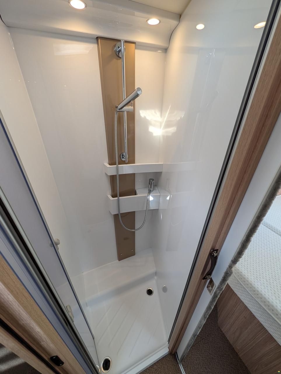 B&uuml;rstner Delfin T/IT 736 Riva Loft