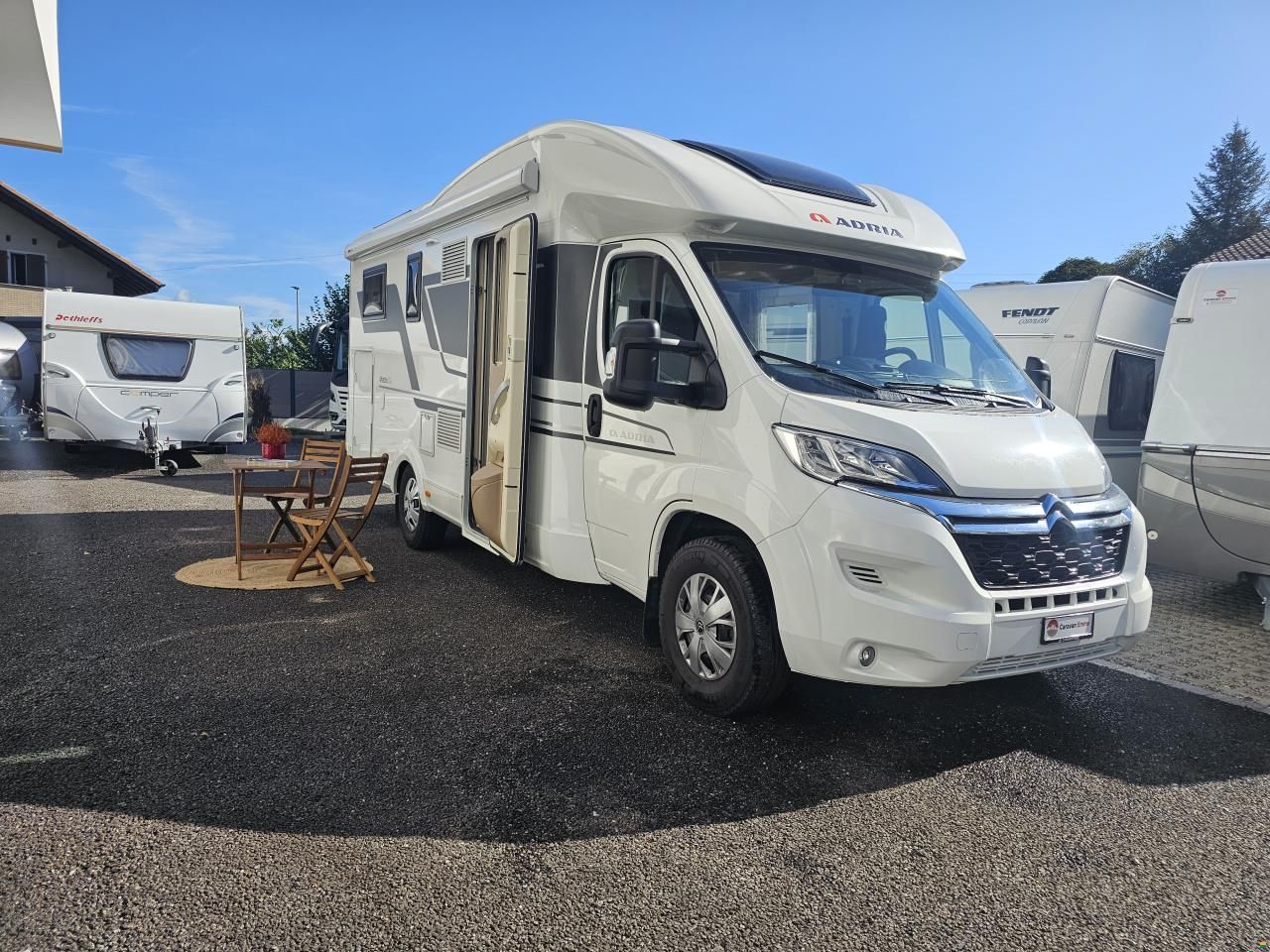 Adria Matrix 670SL mit Einzelbett&Hubbett!