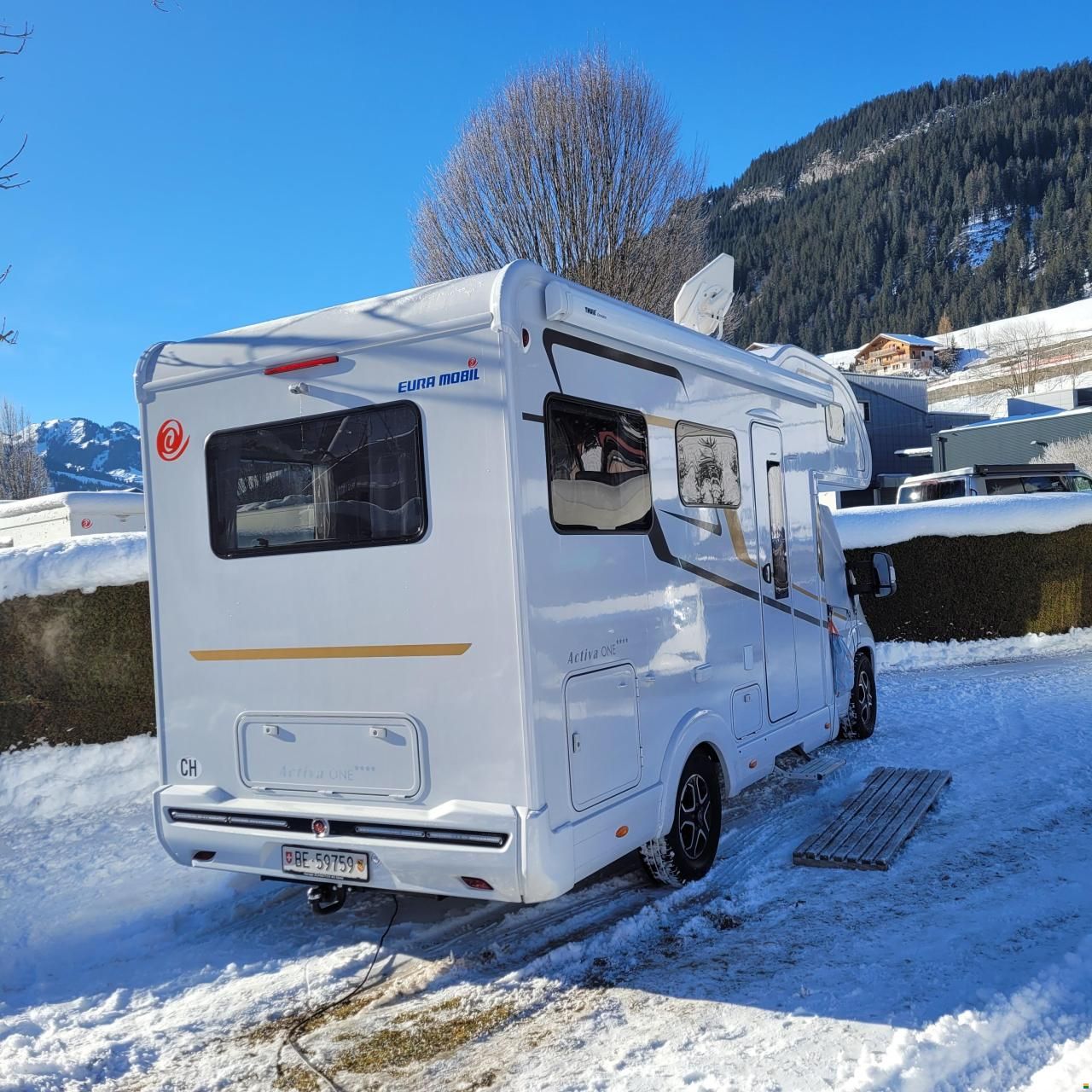 Eura Mobil Activa One 650 HS
