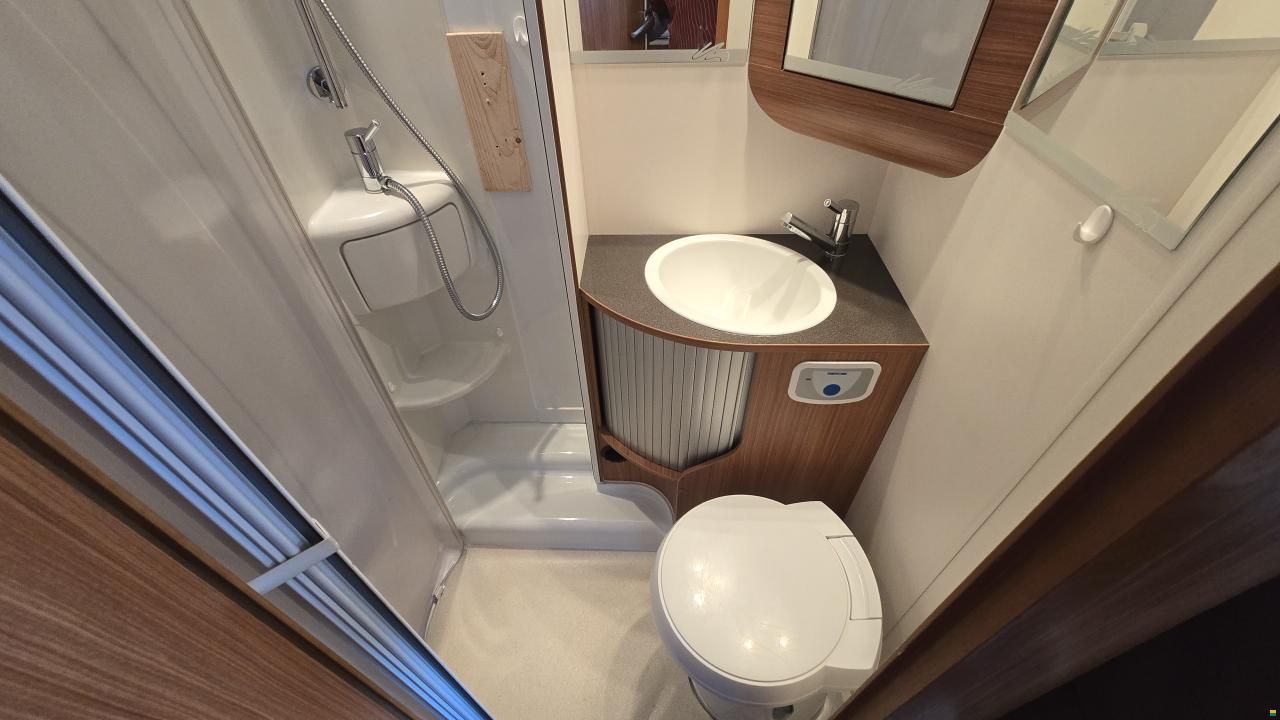 Adria Compact SL