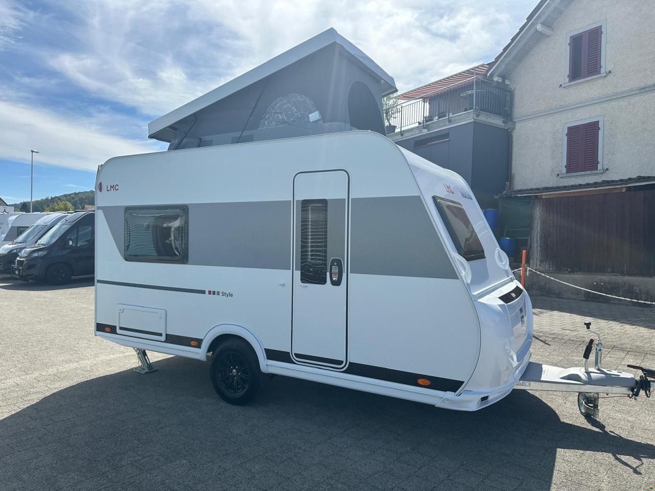 LMC Style 400 F Mod. 2027 mit Aufstelldach