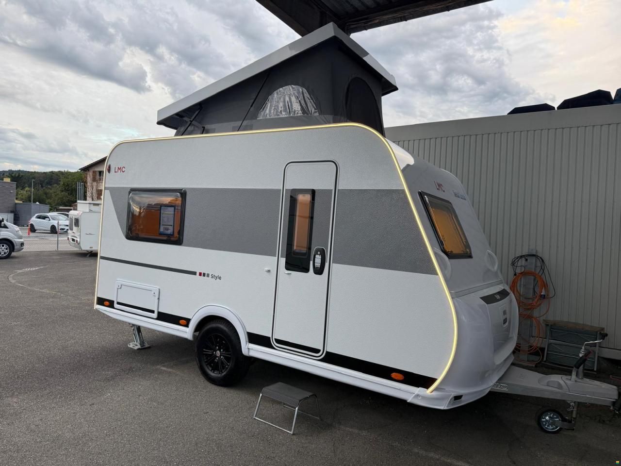 LMC Style 400 F Mod. 2027 mit Aufstelldach