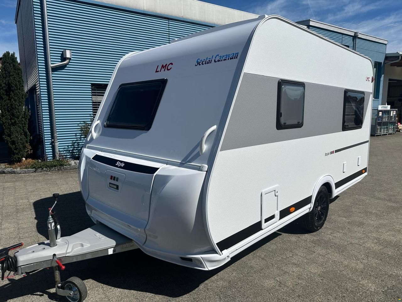 LMC Style 400 F Mod. 2027 mit Aufstelldach