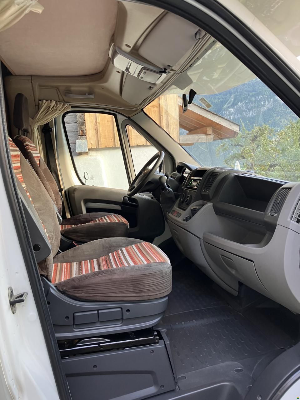 Eura Mobil TA570HS