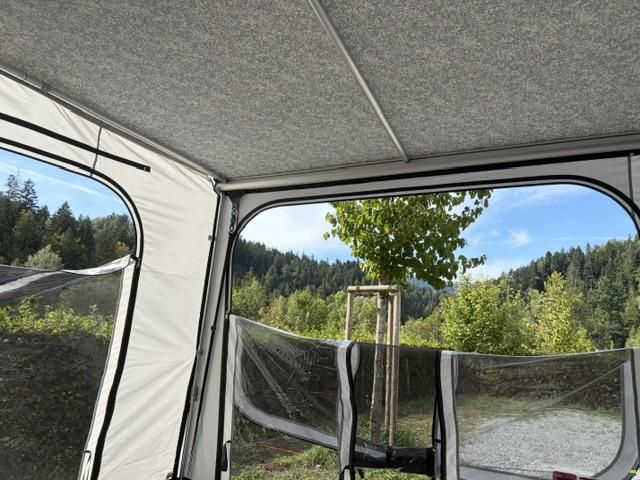 Hobby De Luxe 515 UHL