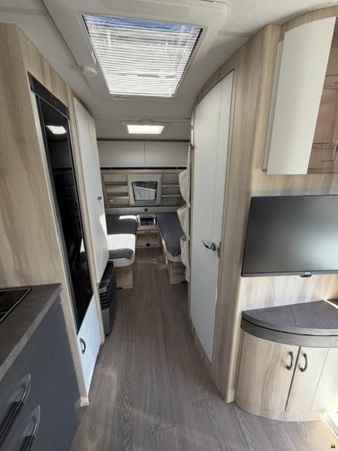 Hobby De Luxe 515 UHL