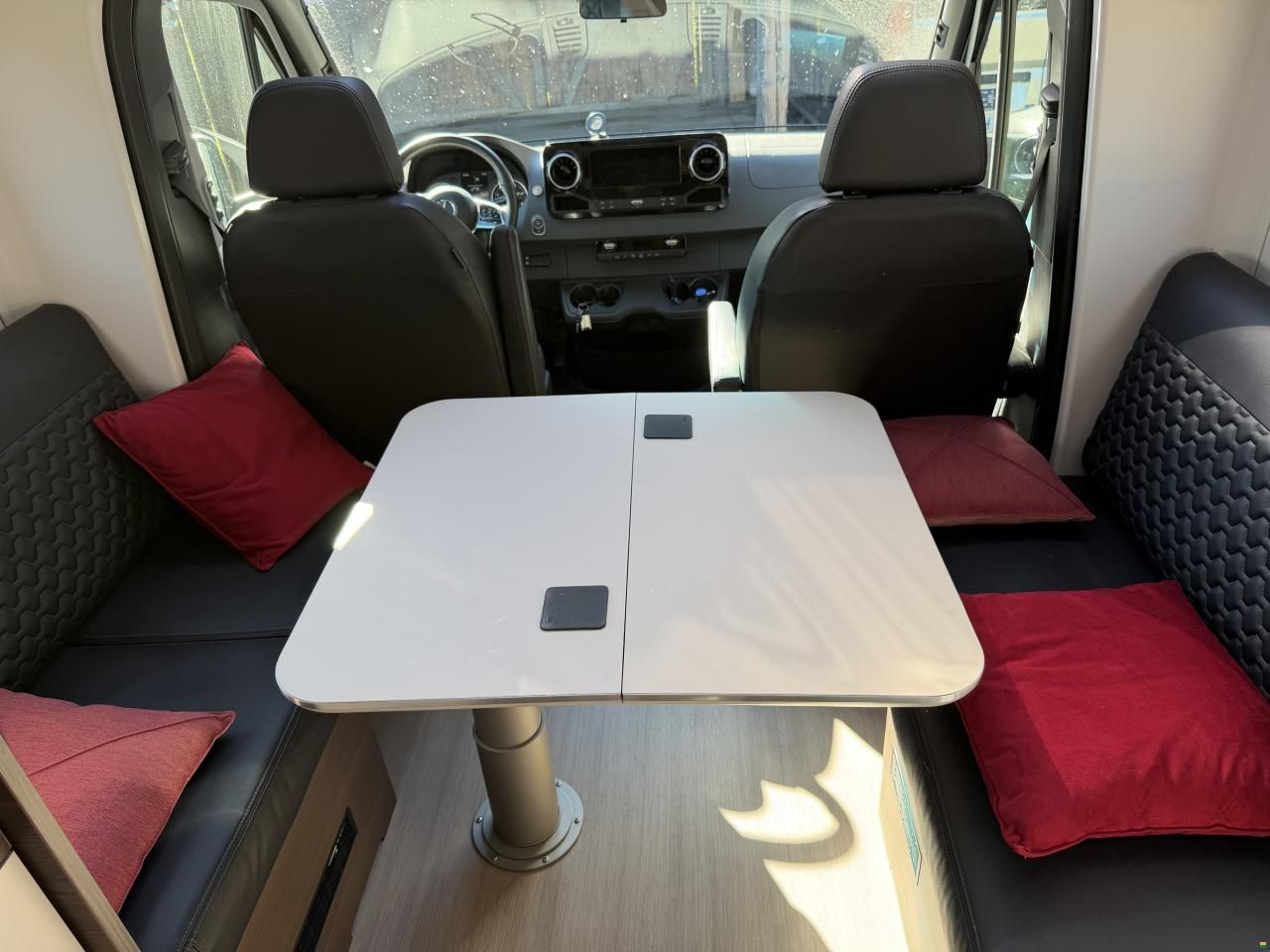 Adria CORAL SUPREME - MB 670 DL
