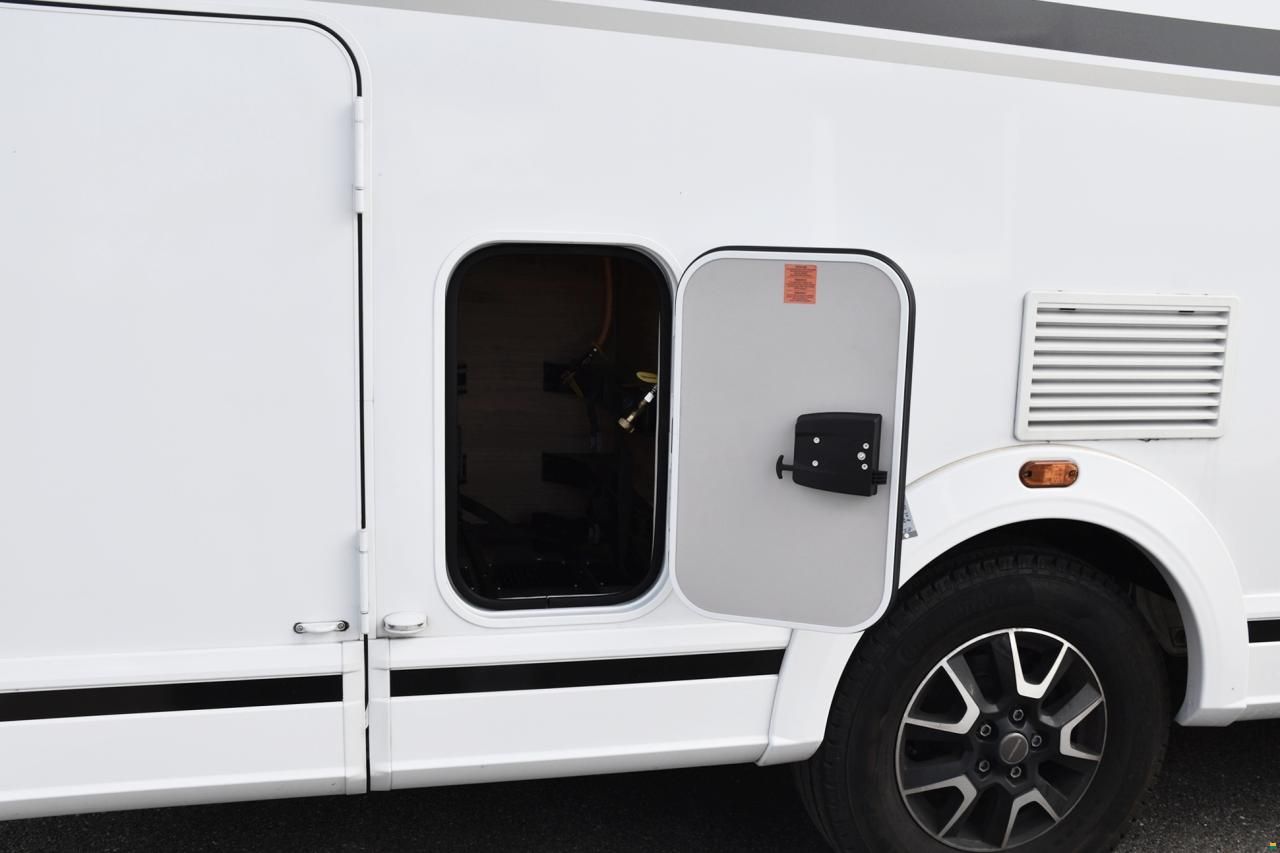 Weinsberg CARACORE 650 MEG 2.3 MJ160 AUTOMAT