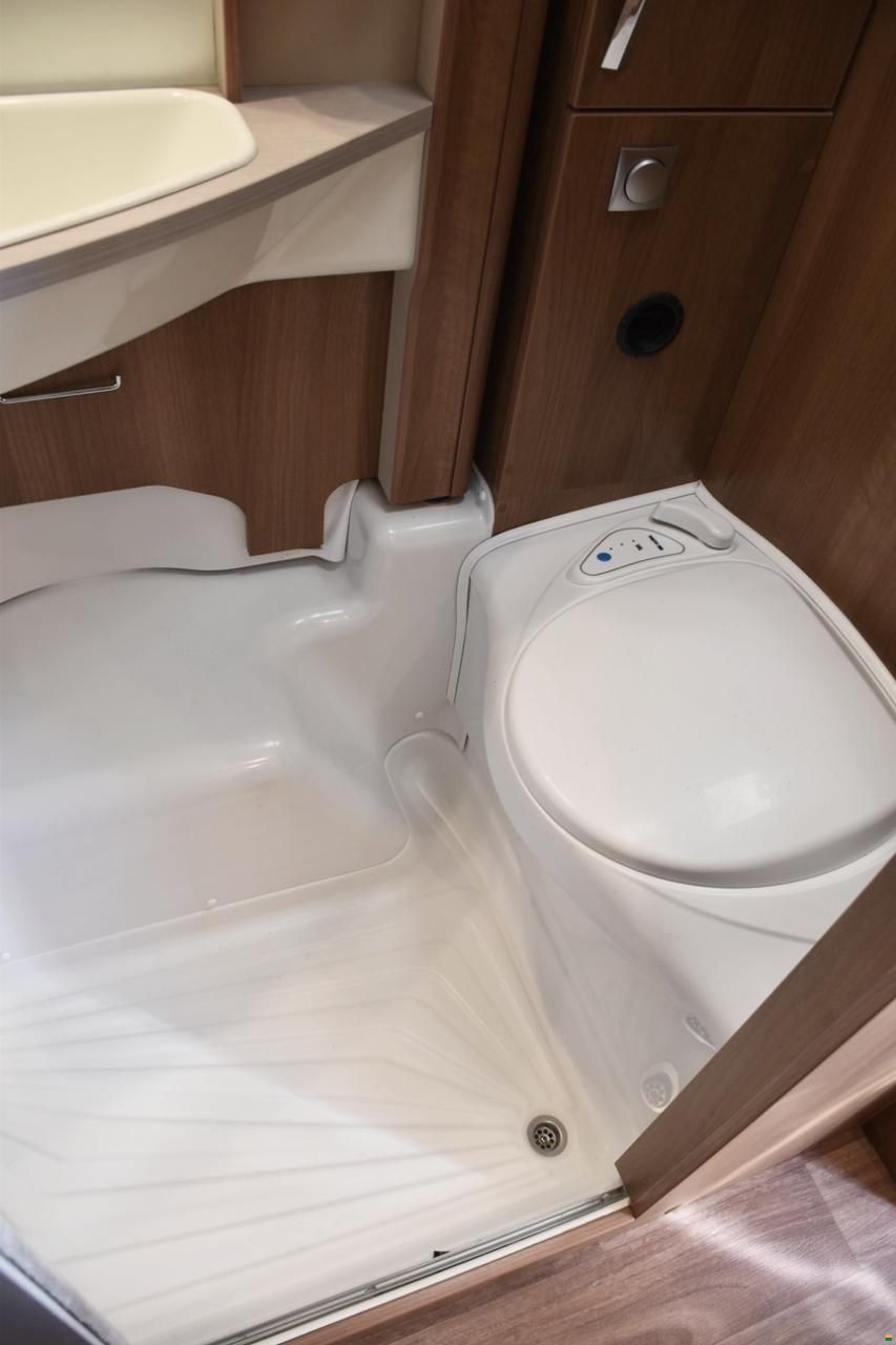 Knaus VAN TI 650 MEG PLATINUM SELECTION 2.0