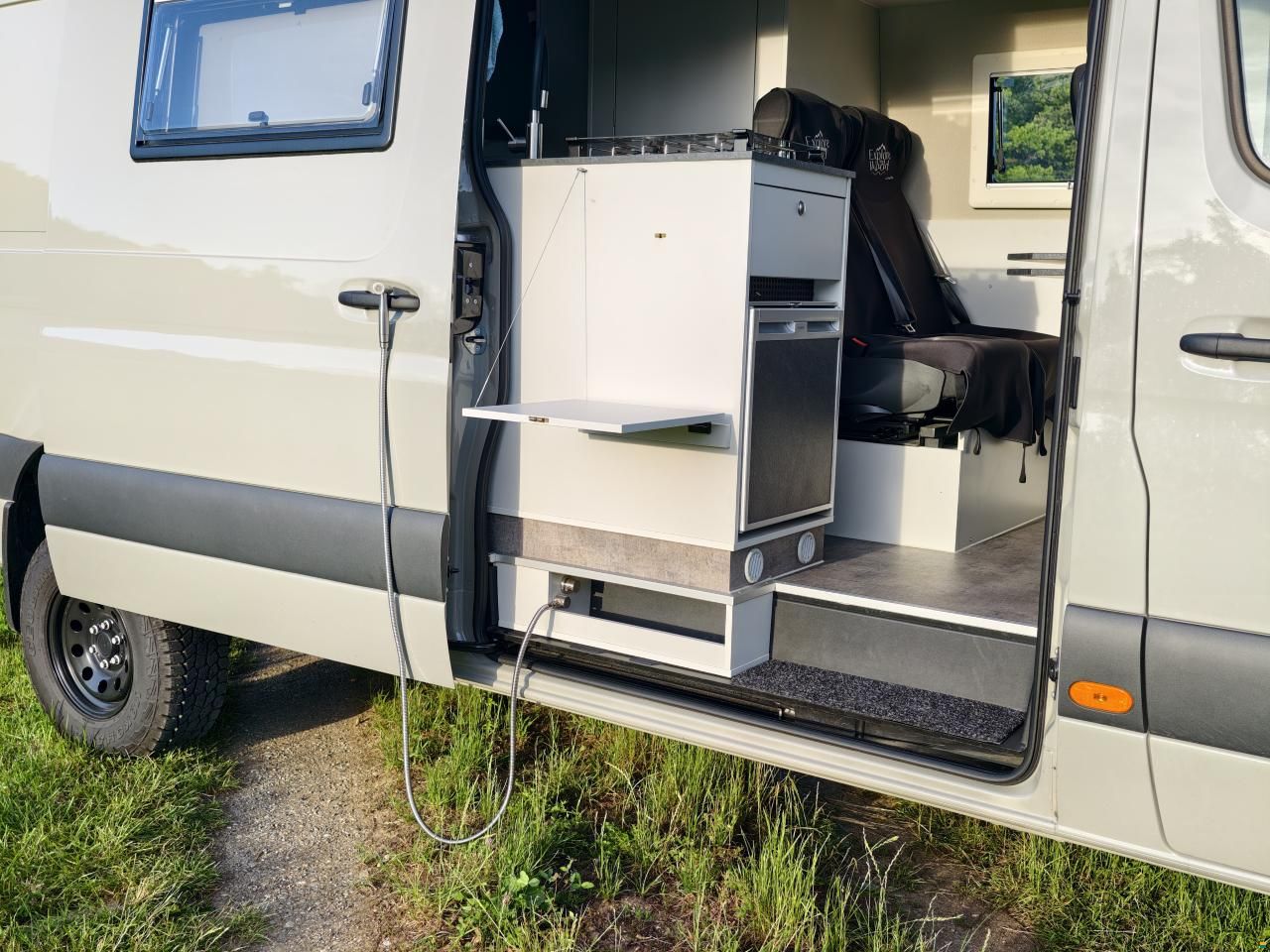Mercedes Benz CreaVan Sprinter 4x4 Custom