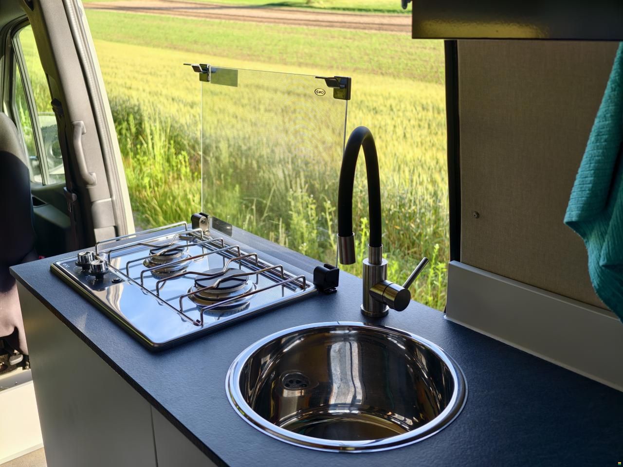 Mercedes Benz CreaVan Sprinter 4x4 Custom