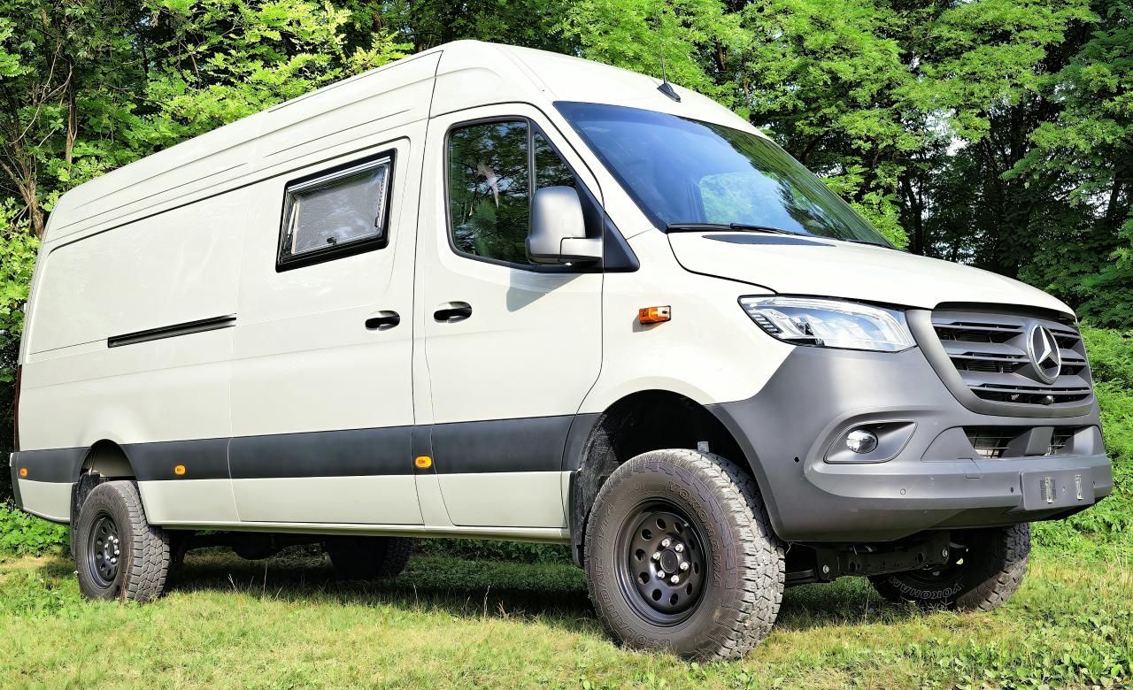 Mercedes Benz CreaVan Sprinter 4x4 Custom