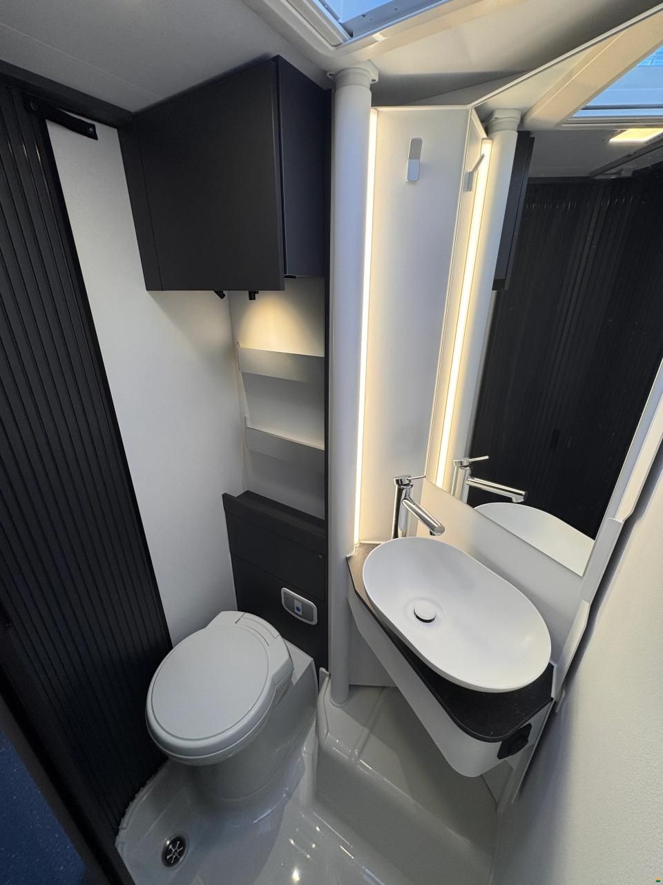 Adria COMPACT SELECT DL