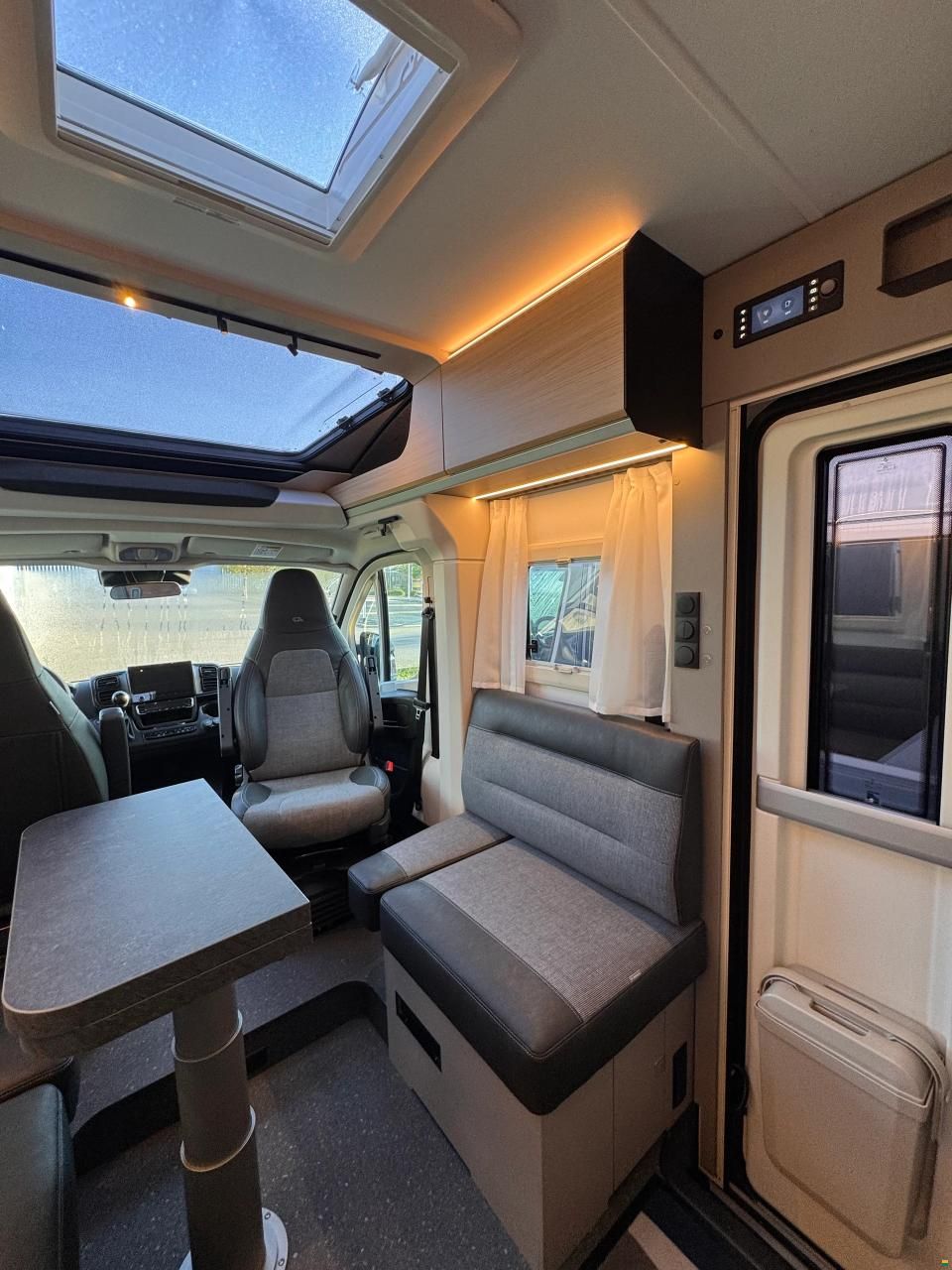 Adria COMPACT SELECT DL