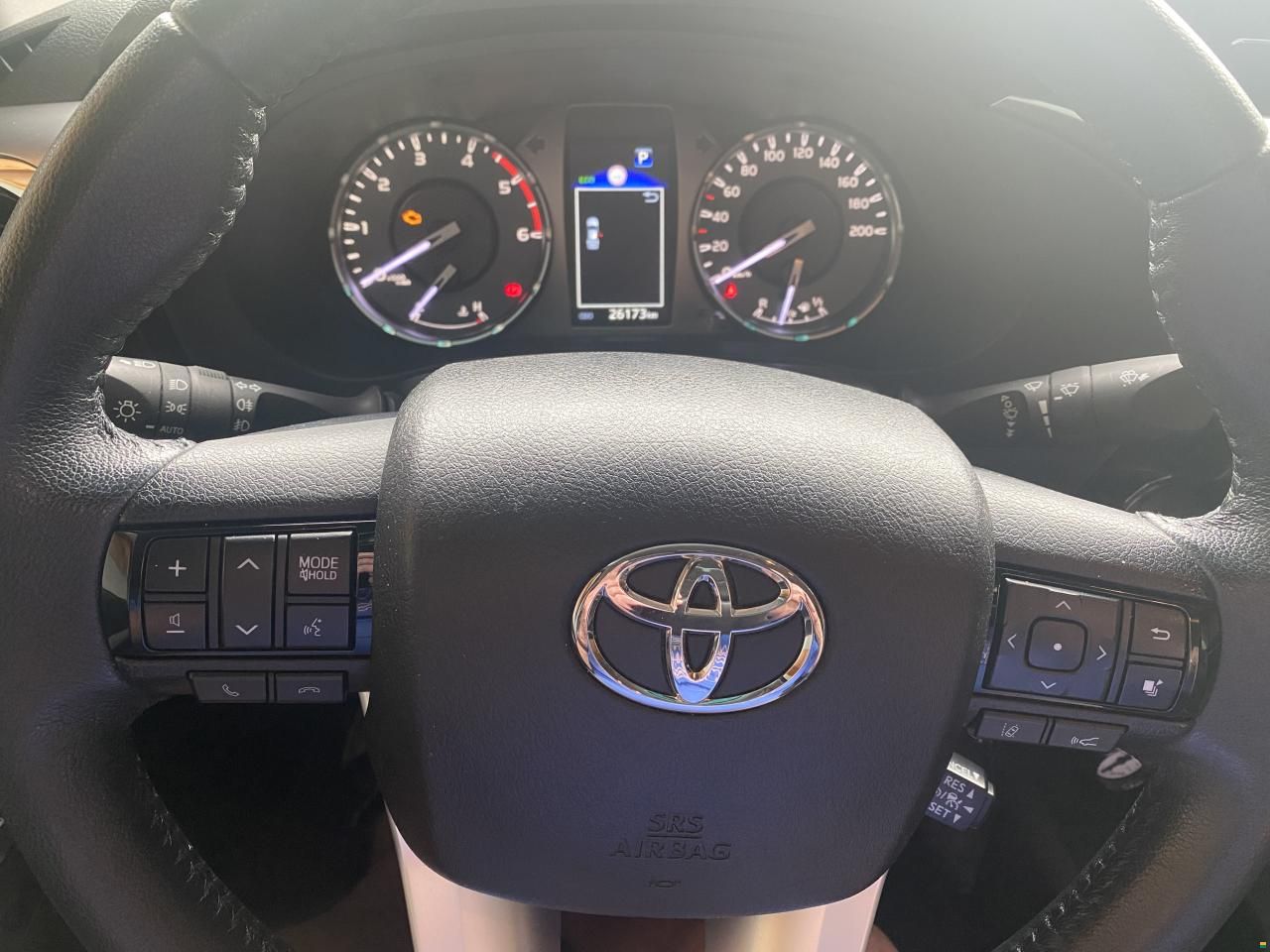 Toyota Pickup mit Tischer&ndash;Wohnkabine