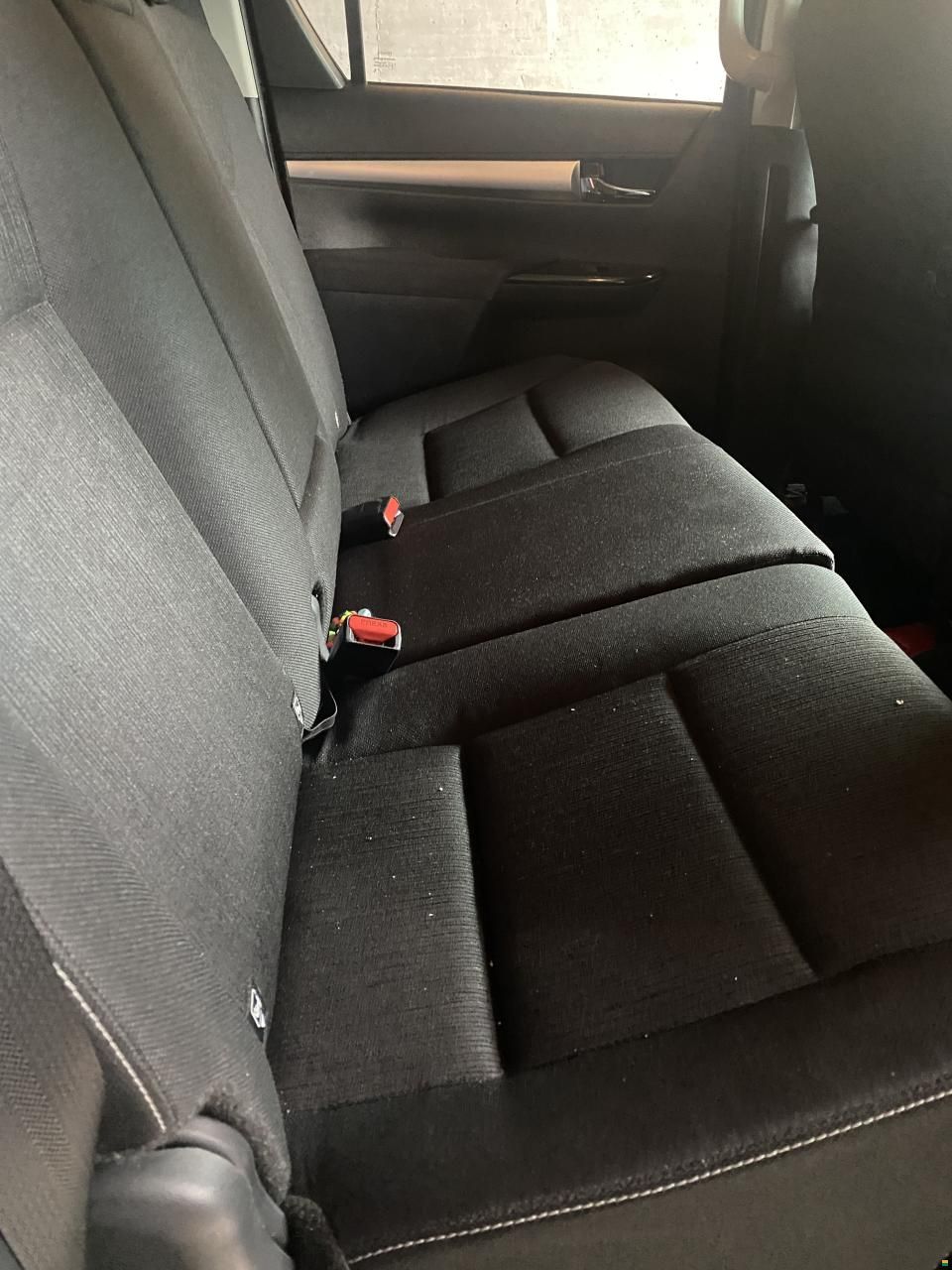 Toyota Pickup mit Tischer&ndash;Wohnkabine