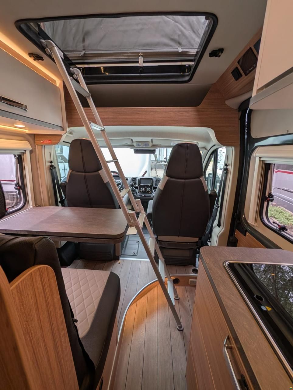 Weinsberg CaraBus 600 MQ Edition Fire