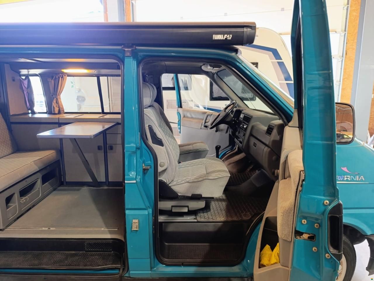 Volkswagen T4 California