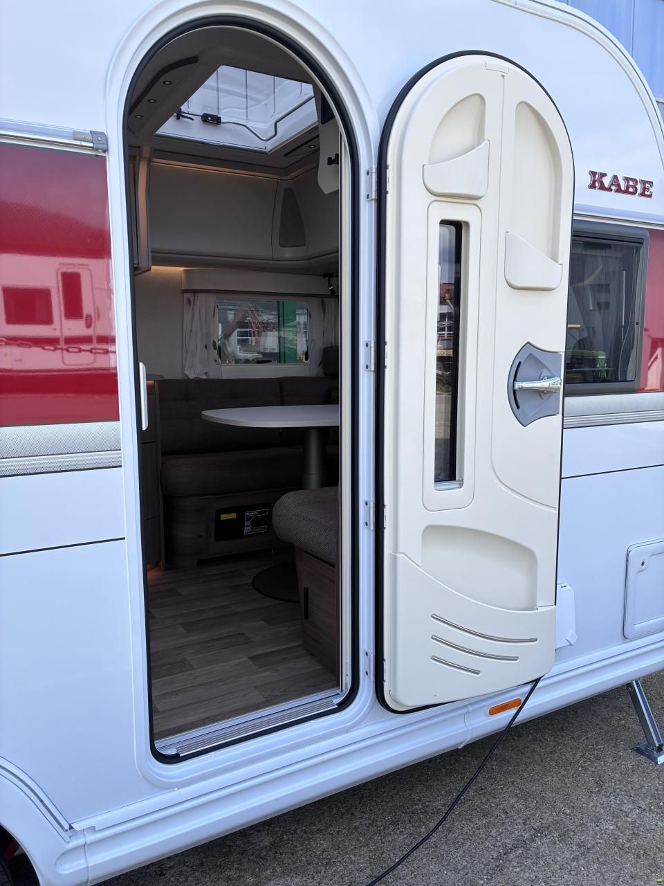 Kabe Royal 560 GLE 2,3m