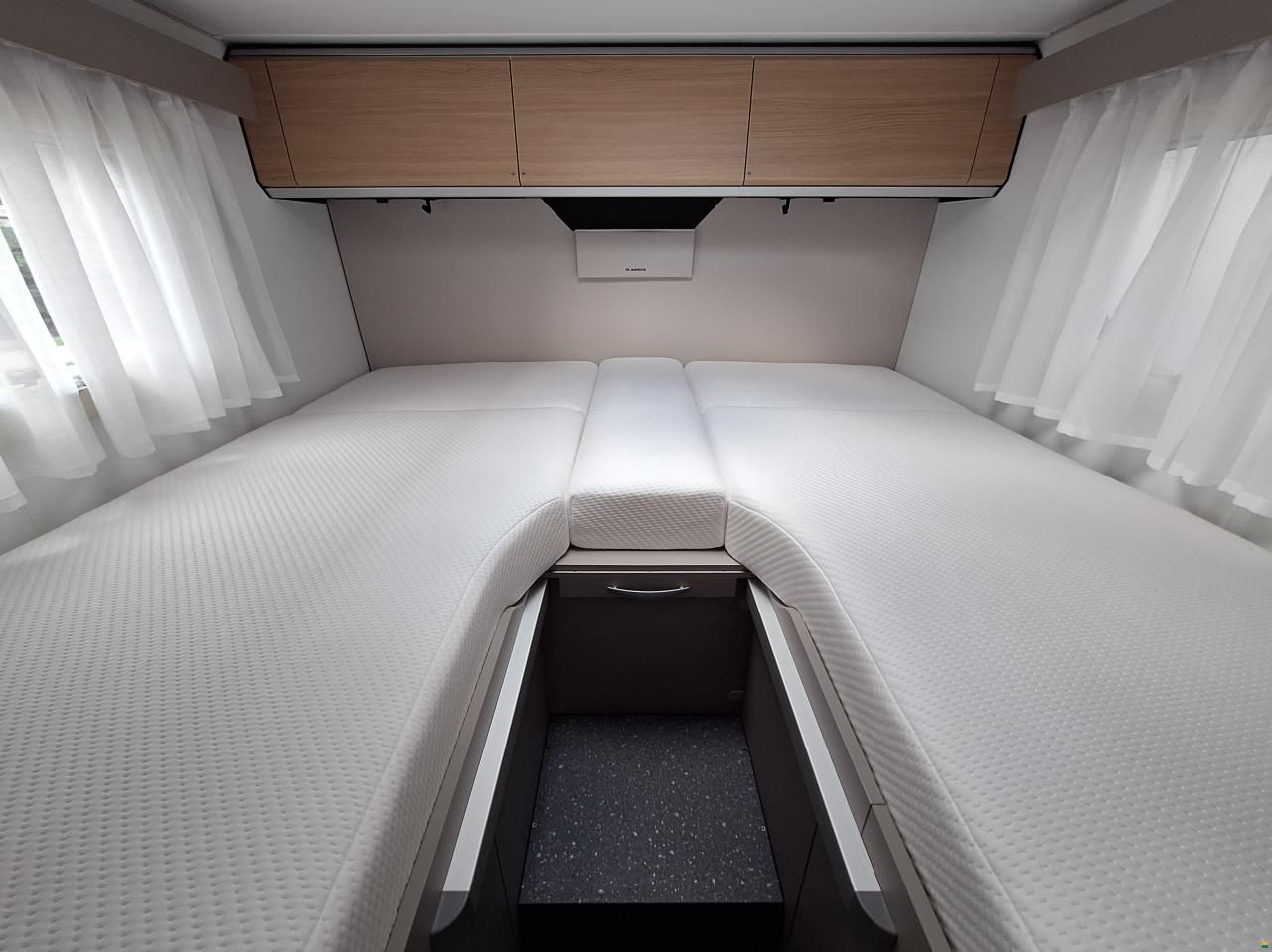 Adria Compact Select DL