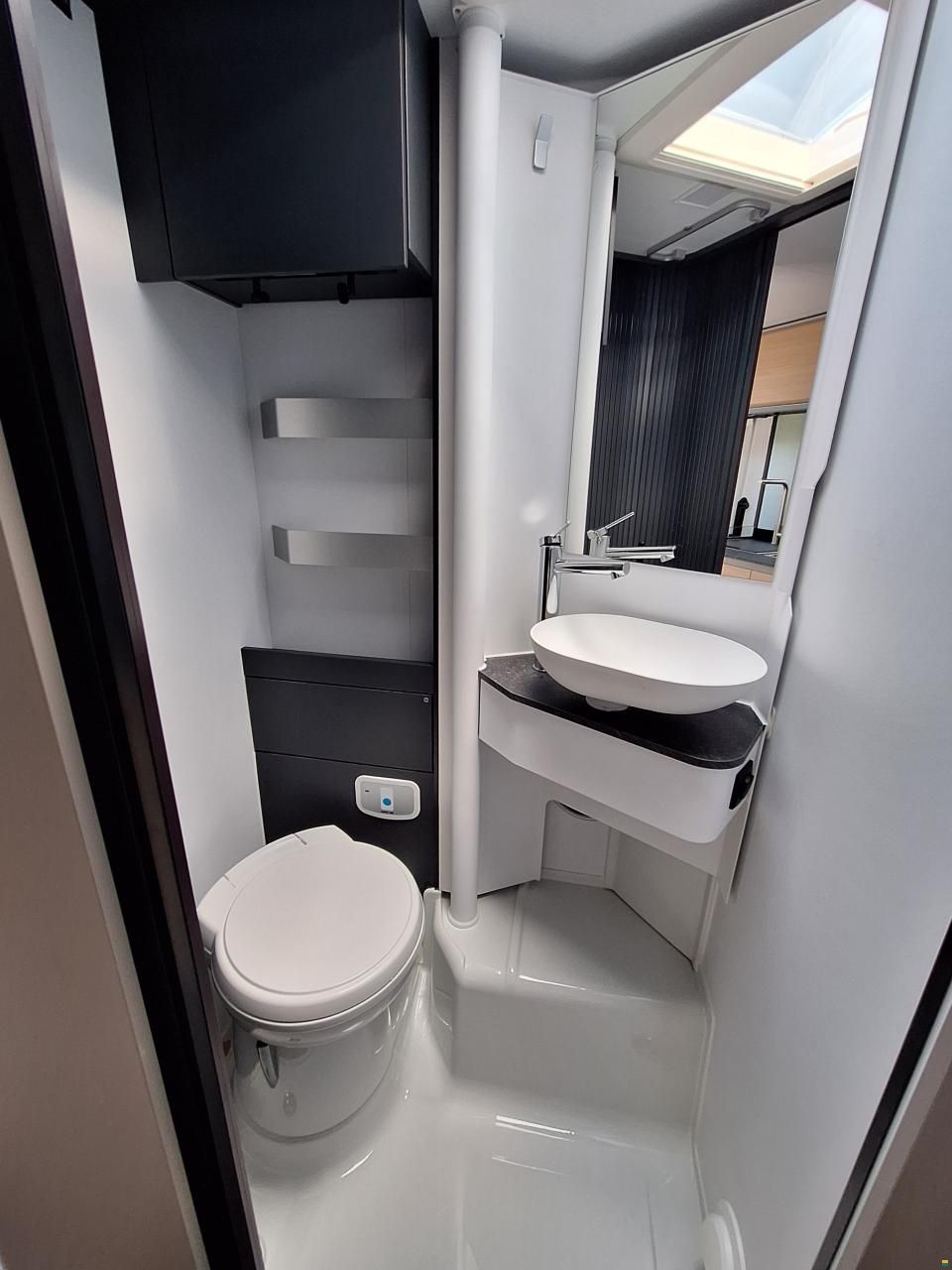 Adria Compact Select DL