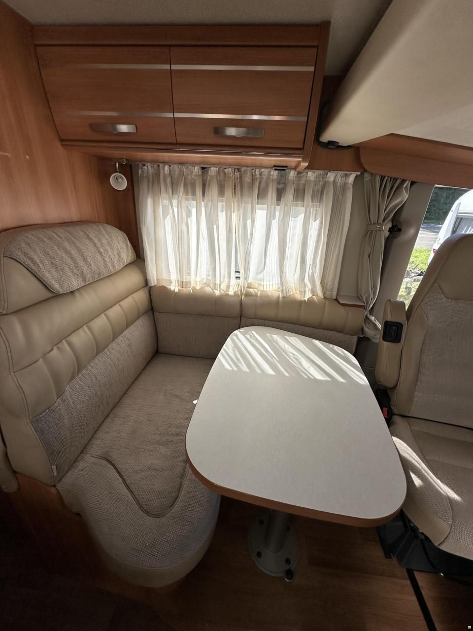 Hymer Exsis-i 588
