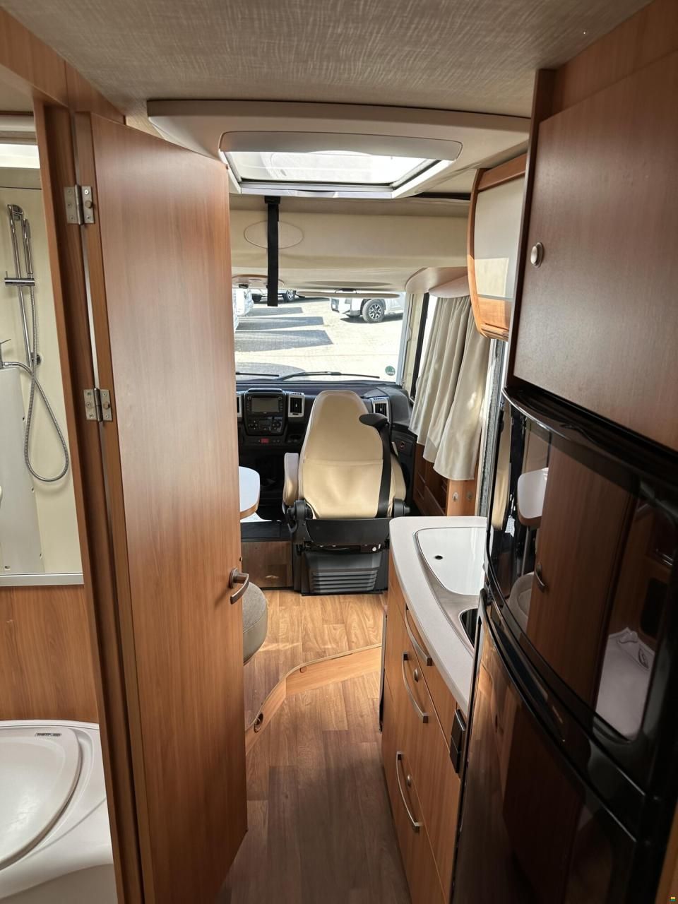 Hymer Exsis-i 588