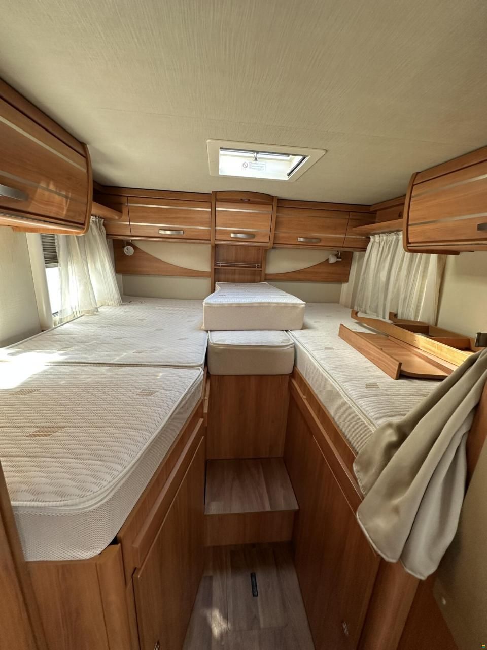 Hymer Exsis-i 588