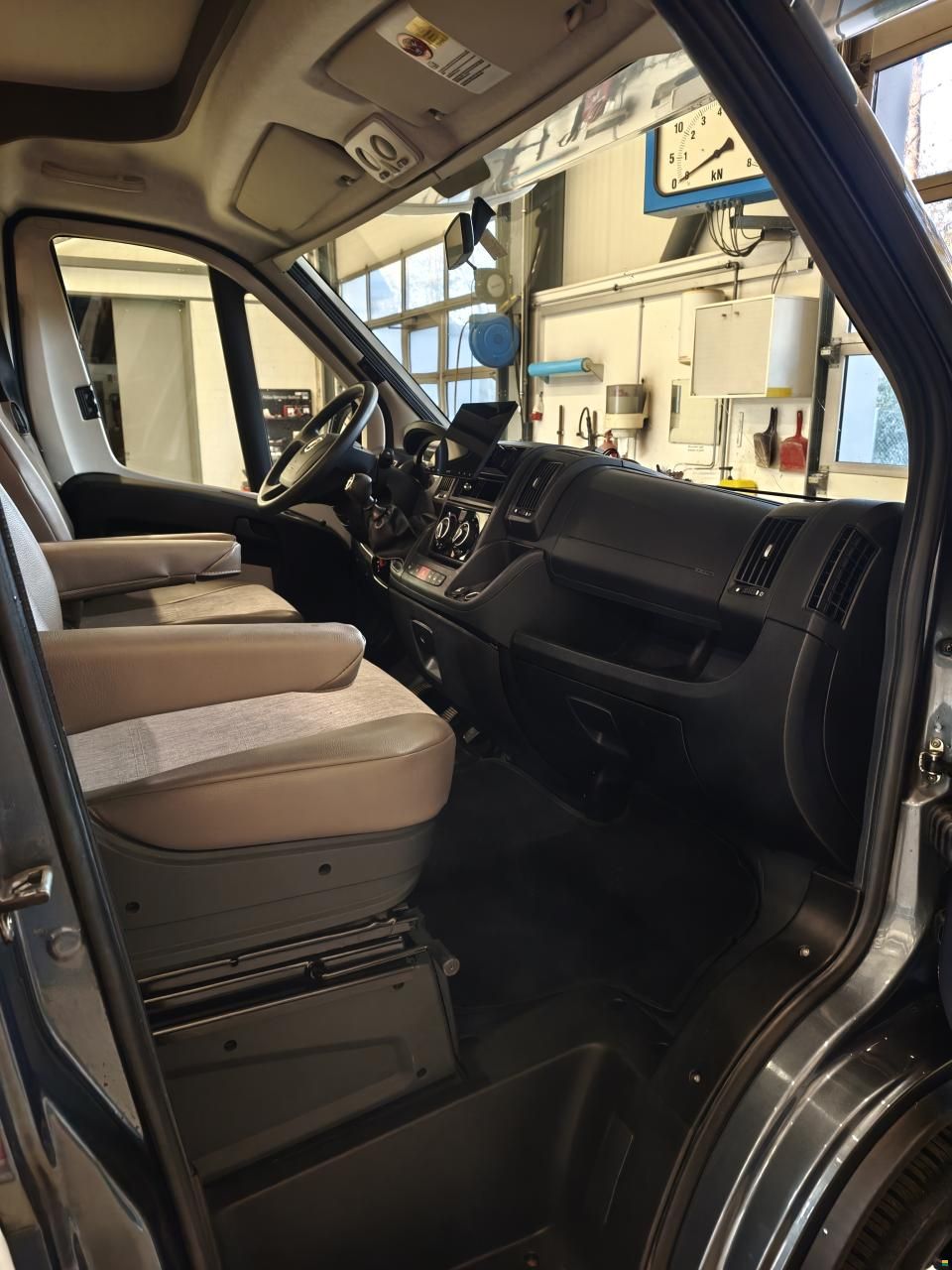 Knaus Sky Traveller 600 DKG