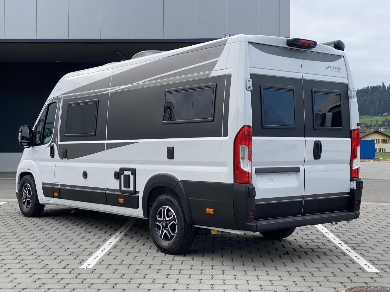 Robeta Womondo Lifestyle 636