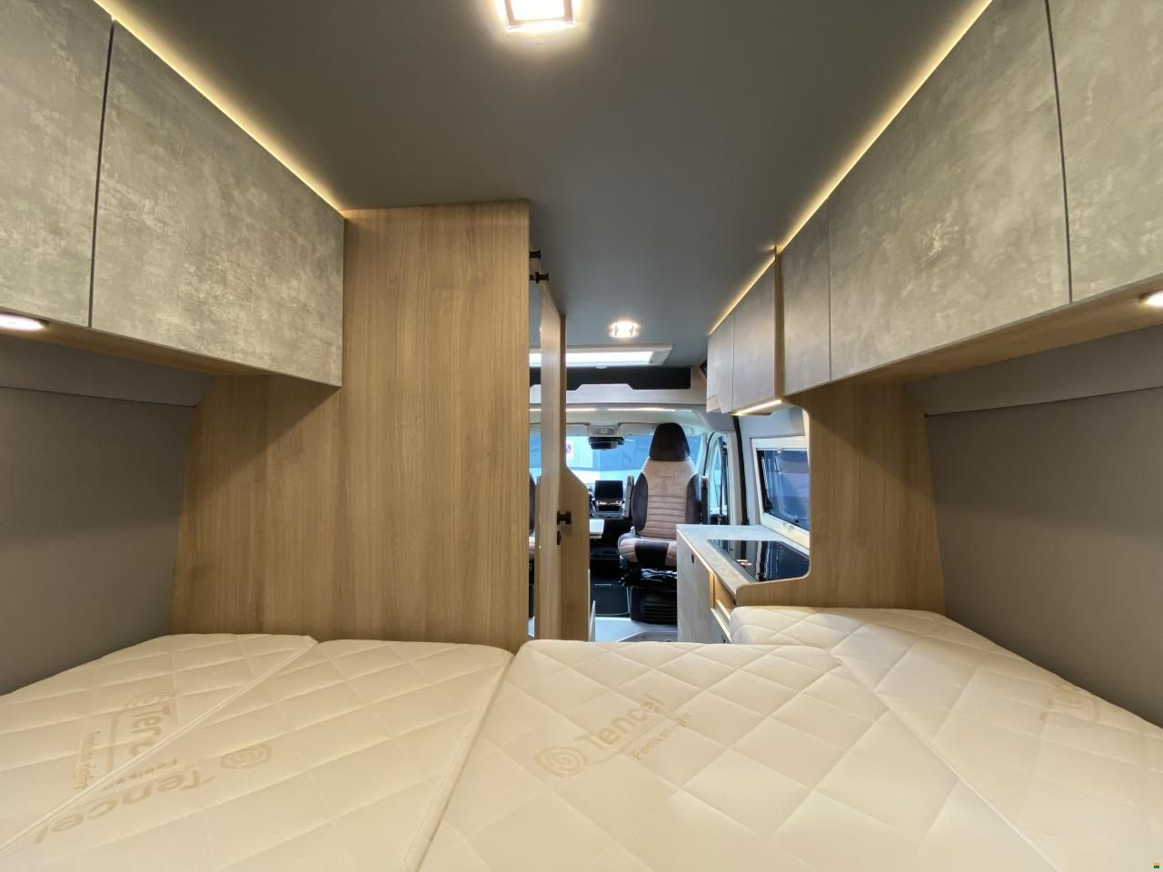 Robeta Womondo Lifestyle 636