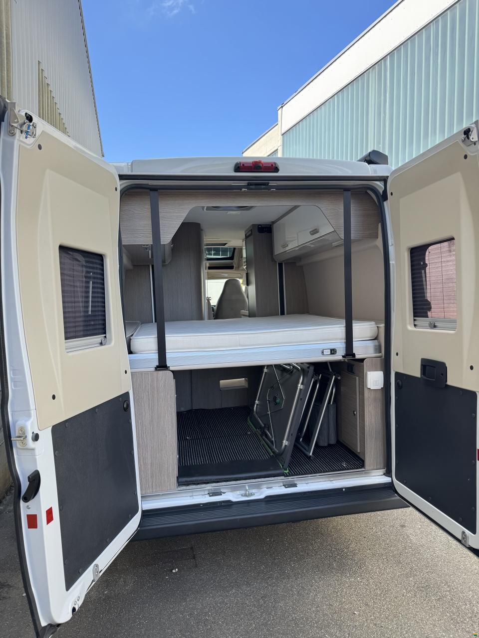 Challenger V210 Premium Edition