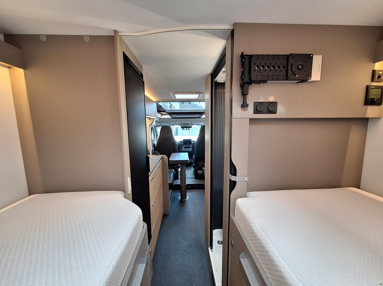 Adria Compact Select DL