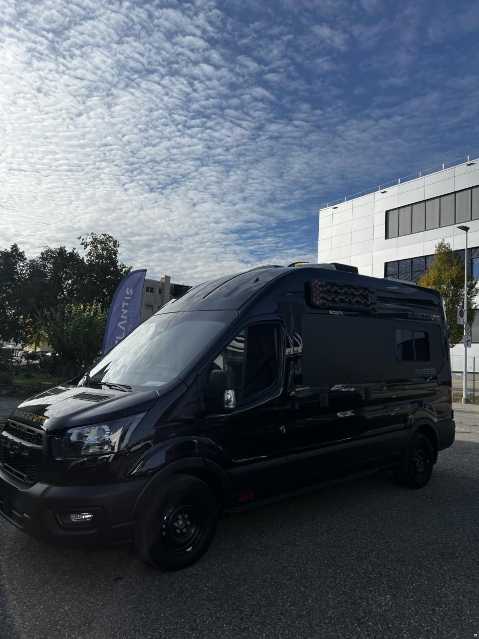 Bunkervan Ford Transit Automat