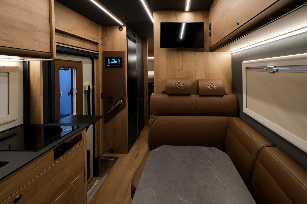 Atlantis Carbon 4x4 Mercedes Sprinter