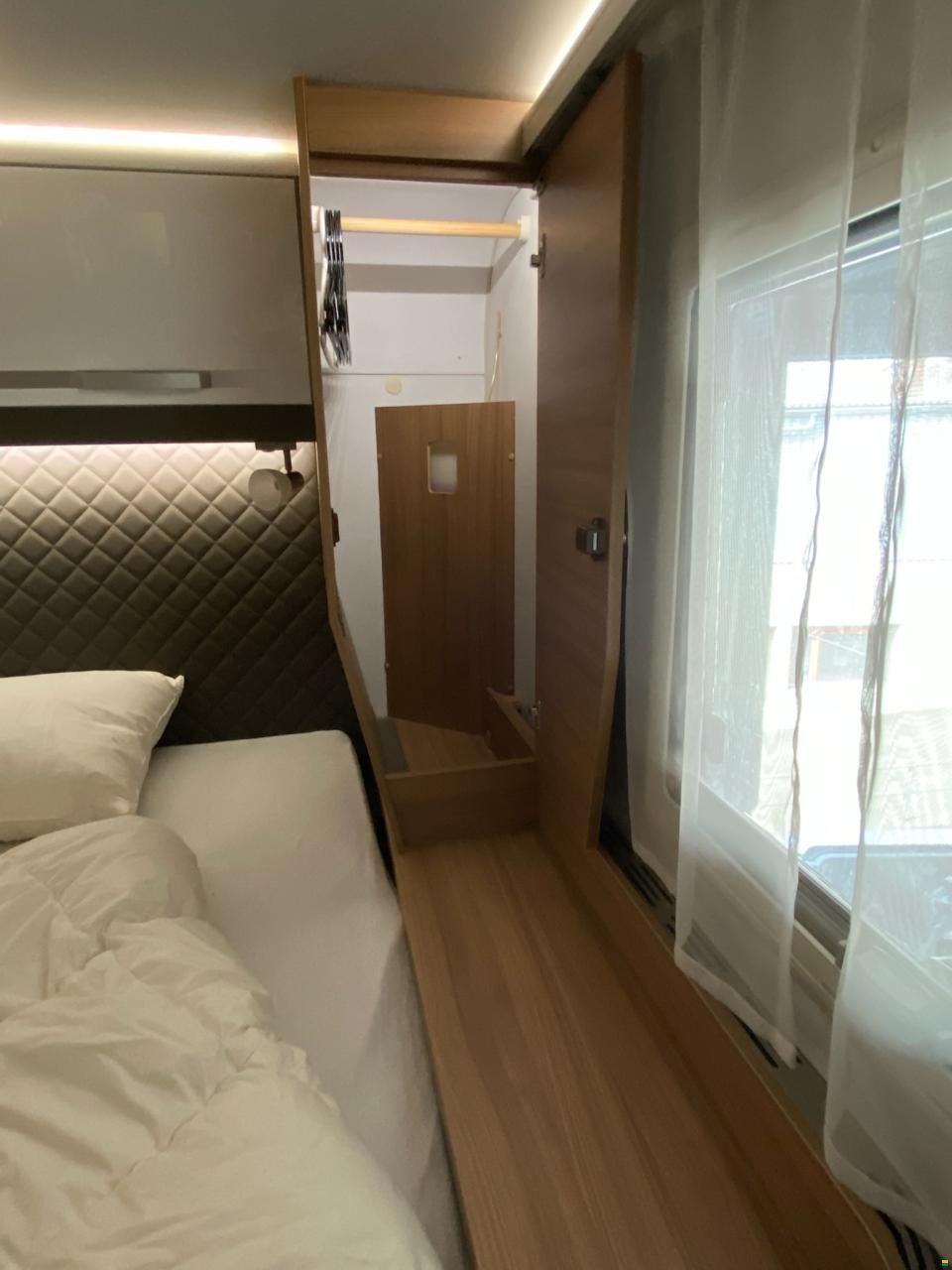 Adria Coral Supreme 670 DC
