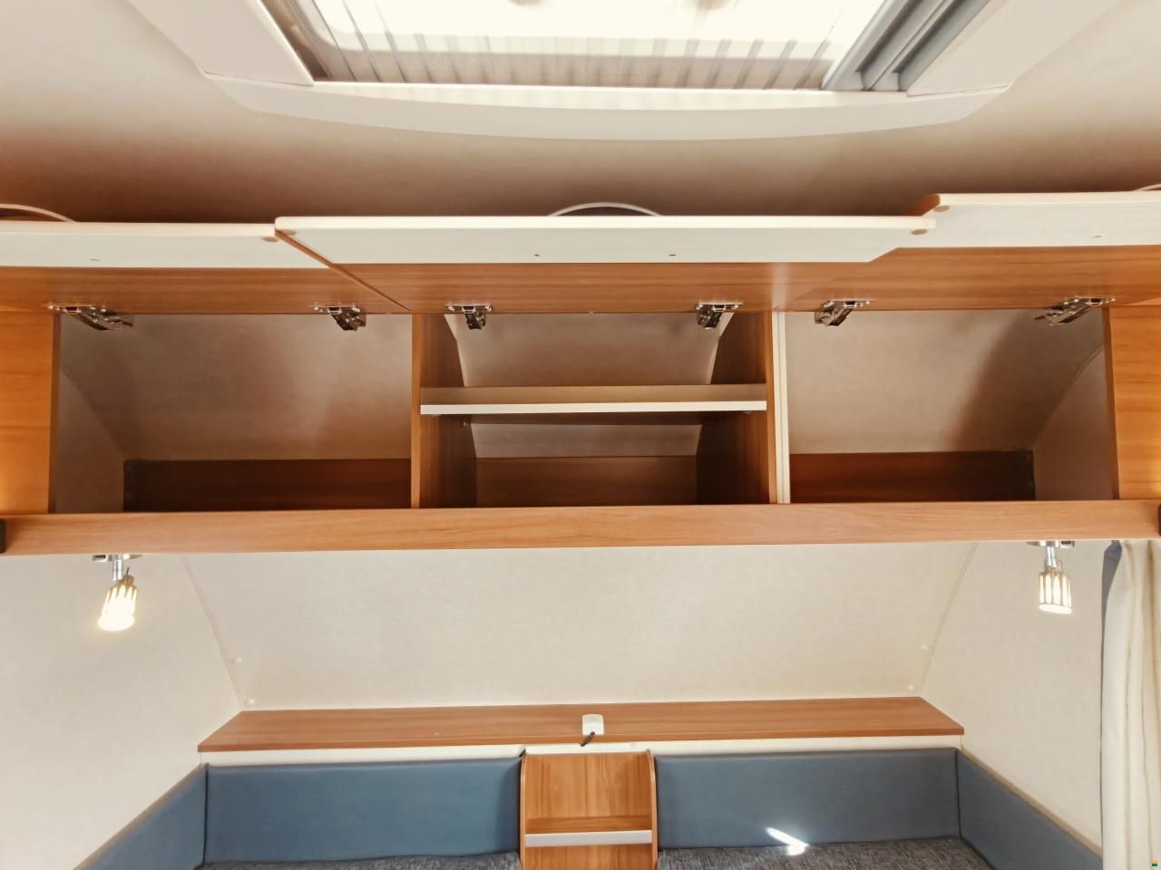 Weinsberg KWE/4 - Längsbett - Klimaanlage