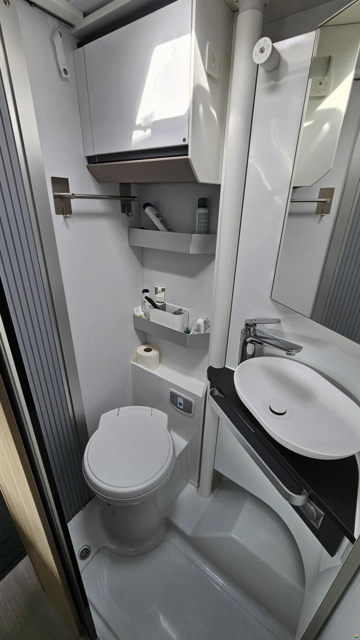 Adria Compact DL