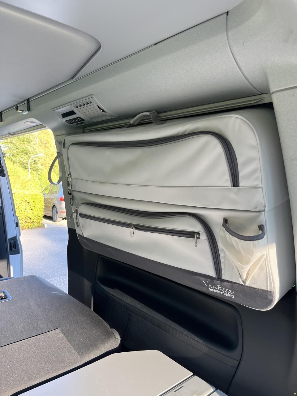 Volkswagen T6 California Beach 4M Edition
