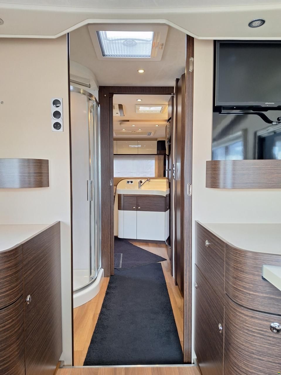 Concorde Carver 890 RRL