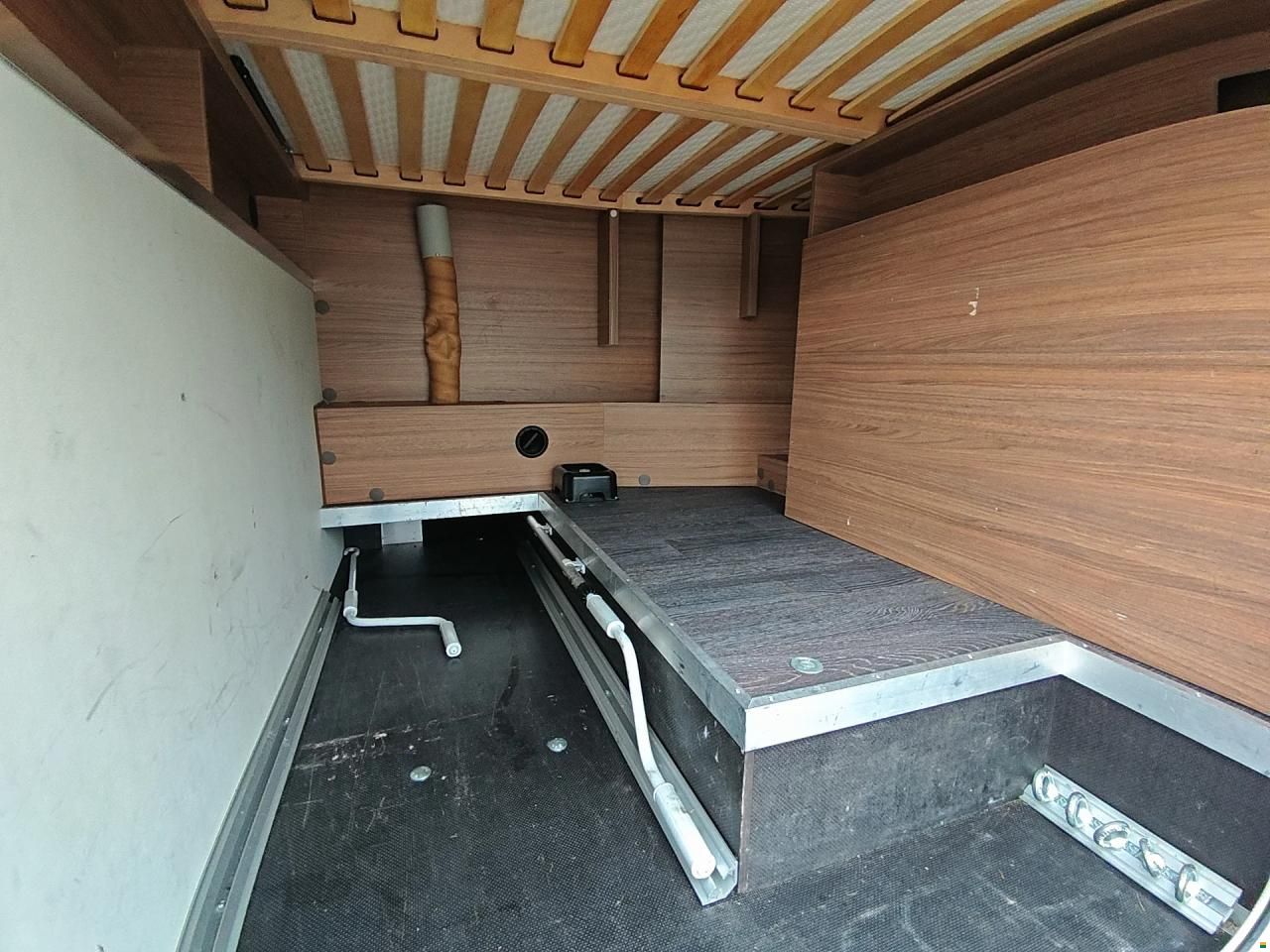 Knaus R11