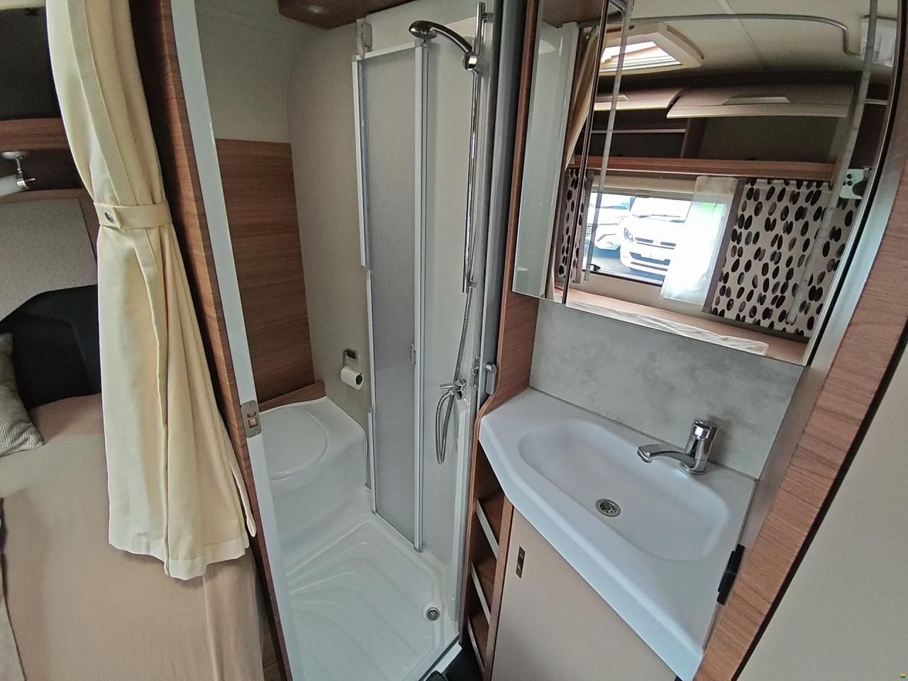 Knaus R11