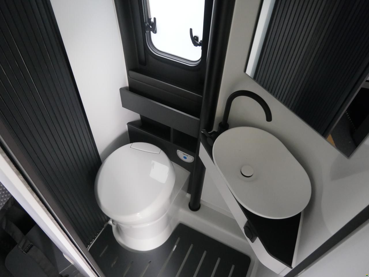 Adria Twin Supreme 600 SPB | 2027