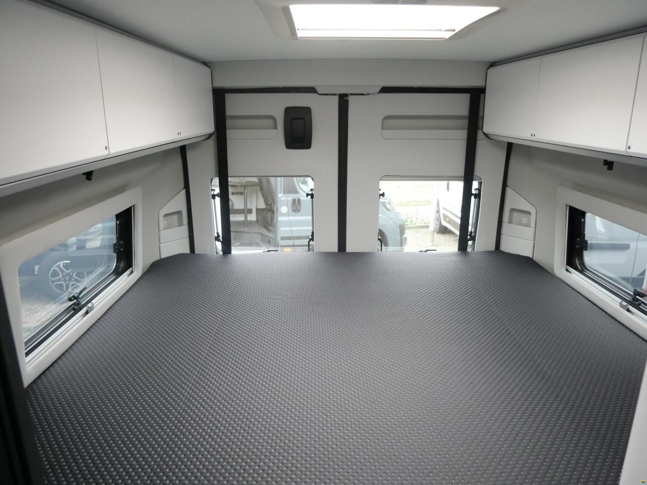 Adria Twin Supreme 640 SGX | 2027